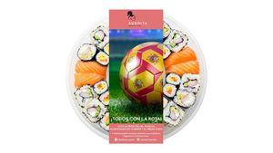 Sushita prepara para el Mundial de Futbol una bandeja de sushi con forma de balón