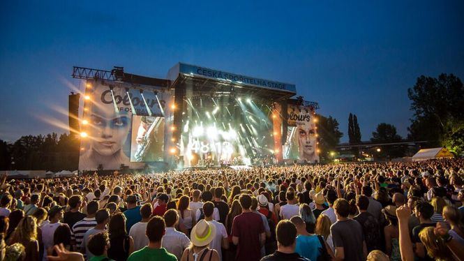Cuatro grandes festivales al aire libre marcan el verano de la Republica Checa