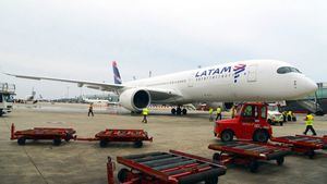 El avión A350 XWB de LATAM Airlines aterriza por primera vez en Barcelona