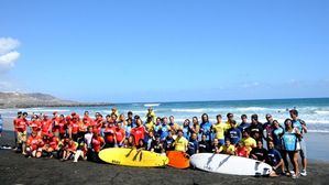 Las Palmas de Gran Canaria celebra el Día Mundial del Surf en la playa de Las Canteras