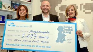 KLM entrega a la Fundación Juegaterapia la recaudación de las ventas de su Pop Up Store