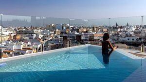 Gran Meliá Colón, nueva piscina con vistas a la Giralda