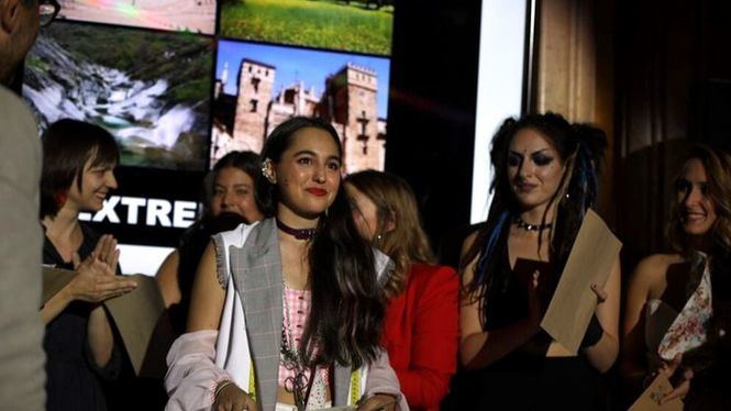 Laura Manuela Sánchez gana el Premio de Moda Nacional para Jóvenes Diseñadores