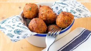 Buñuelos de bacalao artesanos