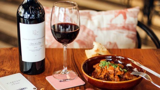Oda al vino en pleno corazón de Sevilla