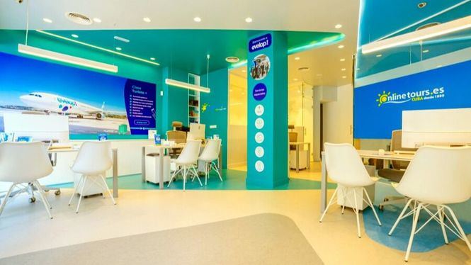 Onlinetours y Evelop Airlines abren su primera tienda conjunta en Madrid