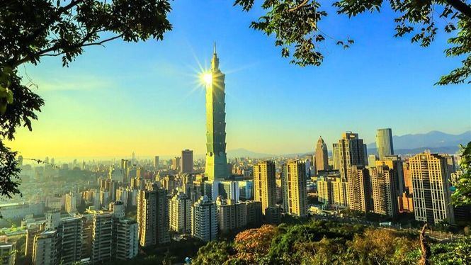 Taipéi 101 da la bienvenida a 2019 con un espectáculo de luces y fuegos artificiales