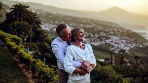 Canarias, renueva su material promocional de bodas y viajes románticos