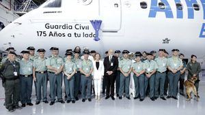 Air Europa rinde homenaje a la Guardia Civil con motivo de su 175 aniversario