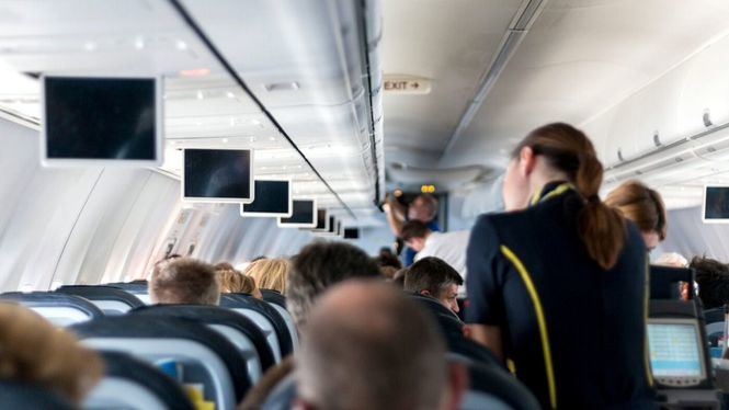 La aerolínea Cathay Pacific se enfrenta a una indemnización de1.300 euros por persona