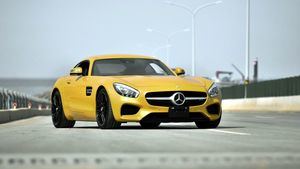 Mercedes AMG Hertz 'Kollektion 7'