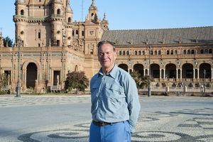 El exministro británico Michael Portillo explora los secretos de Andalucía en ¡BUENVIAJE!