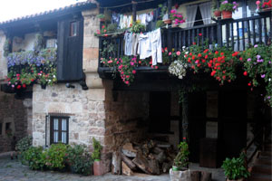 Bárcena Mayor, paseando por uno de los pueblos más bonitos de Cantabria