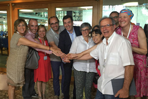 El consejero de Cultura, Educación y Ordenación Universitaria, Román Rodríguez, celebrando el nombramiento