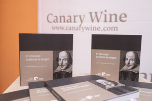 La Denominación de Vinos Canarios presenta su libro El vino que perfuma la sangre