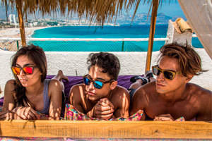 Space Ibiza lanzará su propia línea de gafas de sol de la mano de la firma Surreal Sunglasses