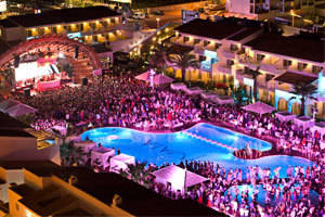 Los 10 beach clubs de hoteles más cool de España