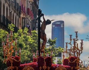 Abono especial de 10 días para aparcar en Torre Sevilla durante Semana Santa