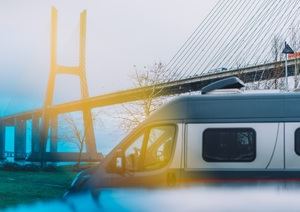 Un viaje emocional por carretera a través de las ciudades de Reliquia, del nuevo álbum de Rosalía