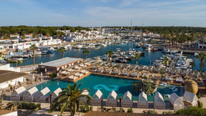 Lago Resort Menorca celebra su 25º verano con sabores mediterráneos y atardeceres inolvidables