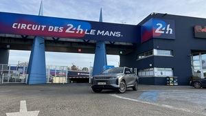 OMODA viaja a los templos del Motor en Europa con el OMODA 9 SHS