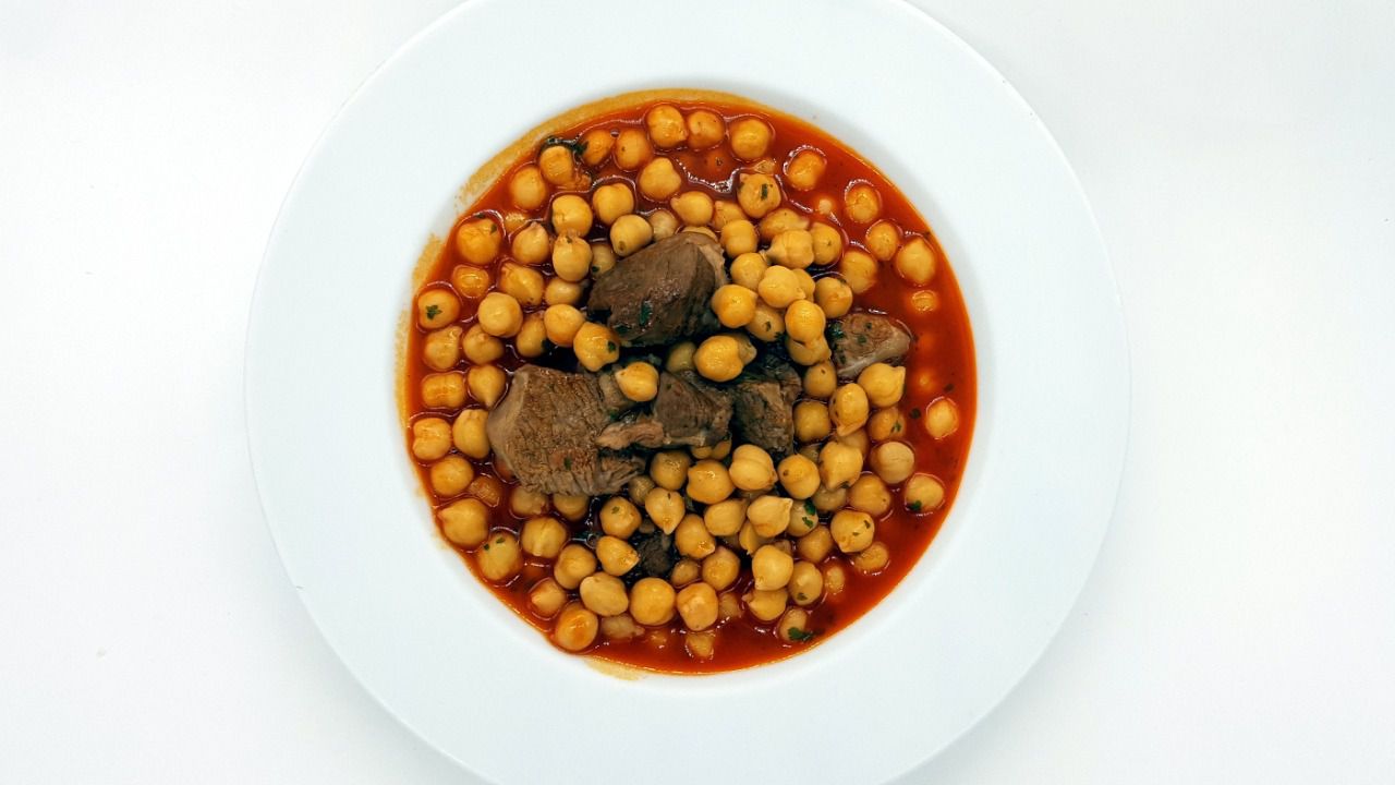 Garbanzos con cordero