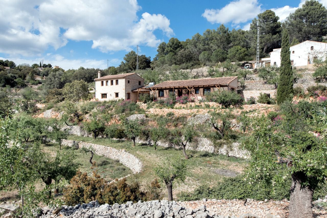 Refugio moderno en Tàrbena (Valencia)