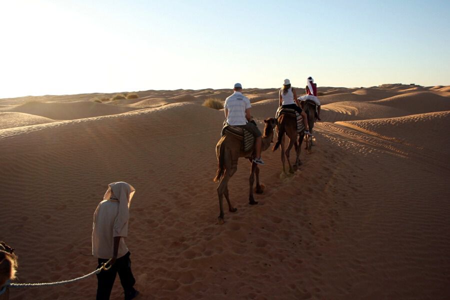 Ksar Ghilane, ruta en dromedario