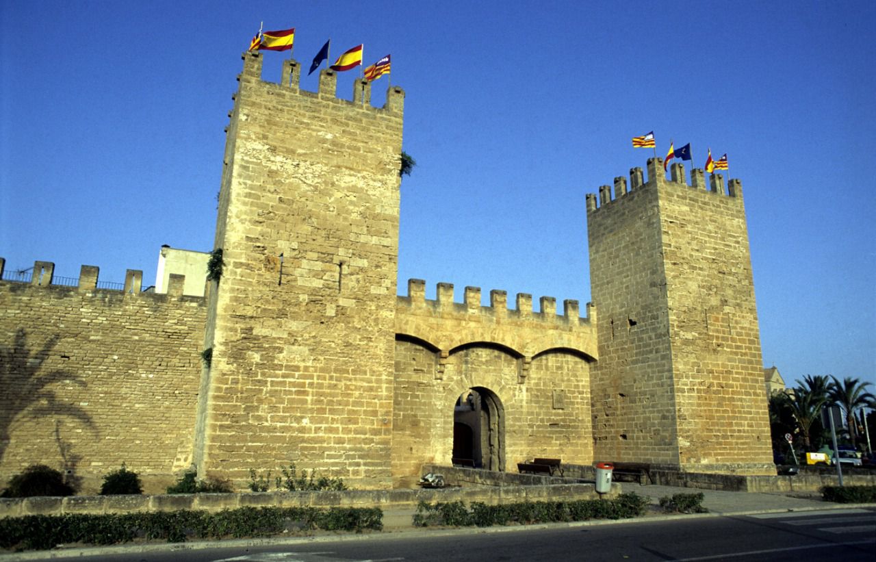 Muralla de Alcúdia Autor: Eduardo Miralles