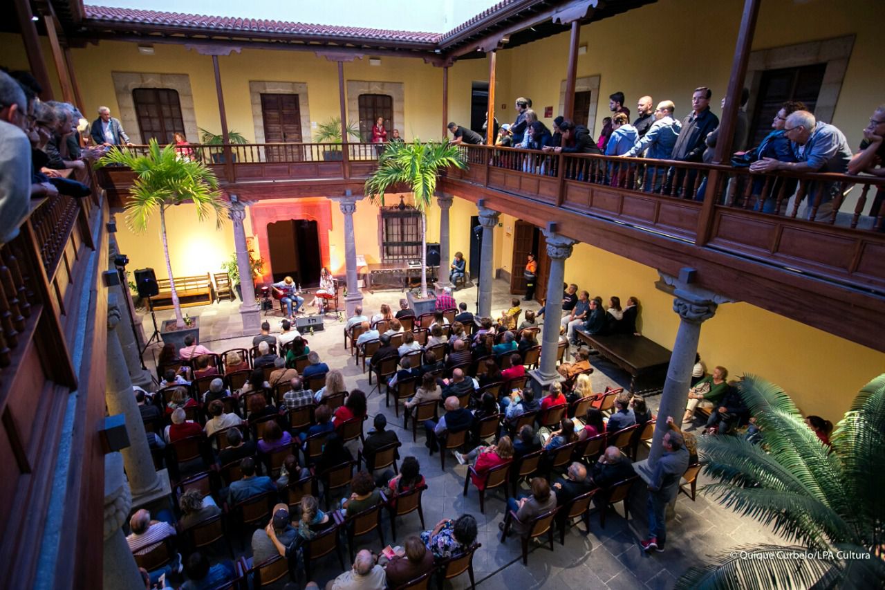 Música en el corazón de Vegueta Autor: Quique Curbelo