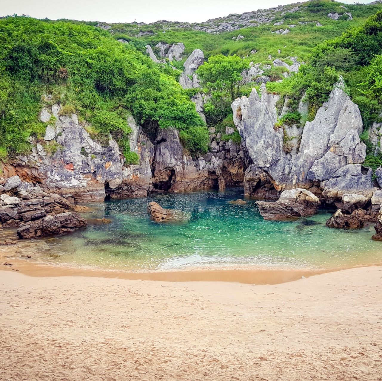 Playa de Gulpiyuri