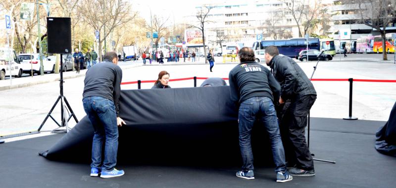 Inauguración emblemas Superman, Batman y Wonder Woman  en Madrid