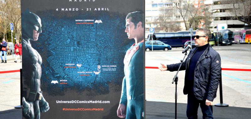 Inauguración emblemas Superman, Batman y Wonder Woman  en Madrid