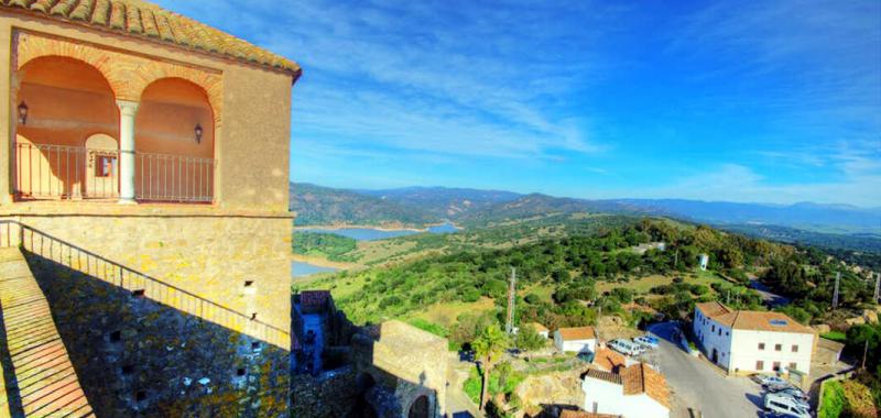 Castillos de piedra con señal wi-fi 