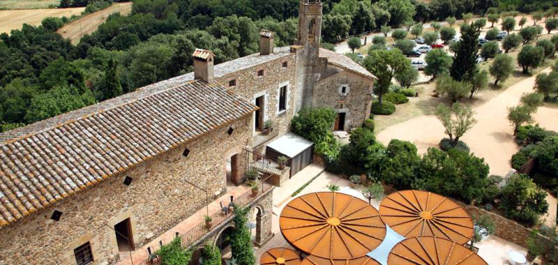 Castillos de piedra con señal wi-fi 