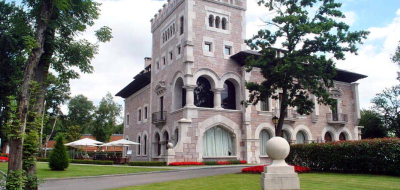 Castillos de piedra con señal wi-fi 